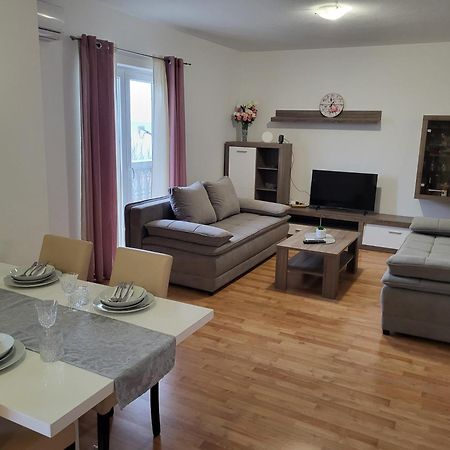 Apartmani Goga Starigrad Paklenica Luaran gambar