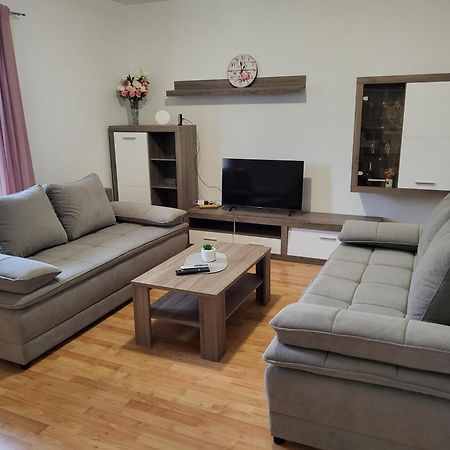 Apartmani Goga Starigrad Paklenica Luaran gambar