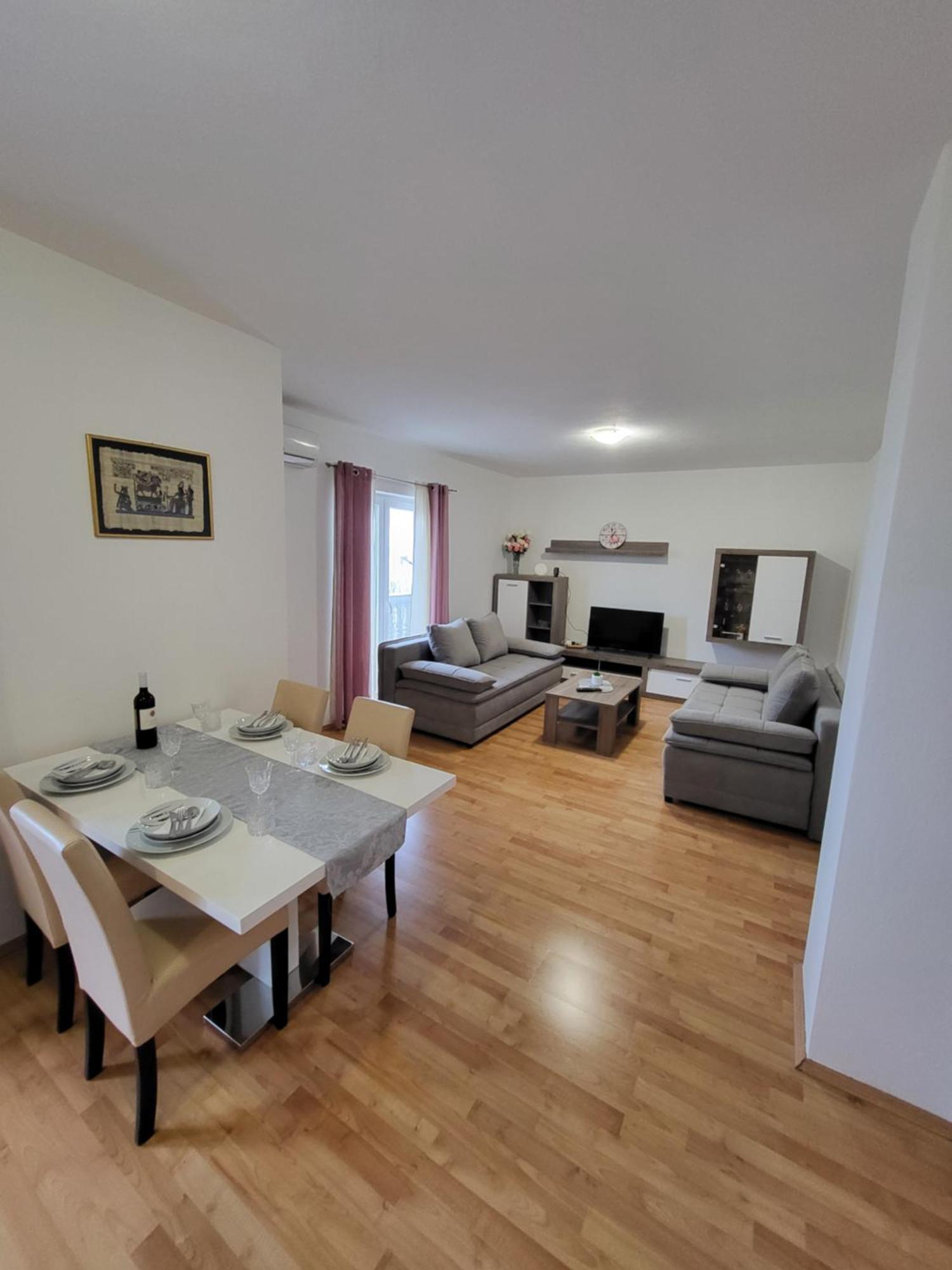 Apartmani Goga Starigrad Paklenica Luaran gambar