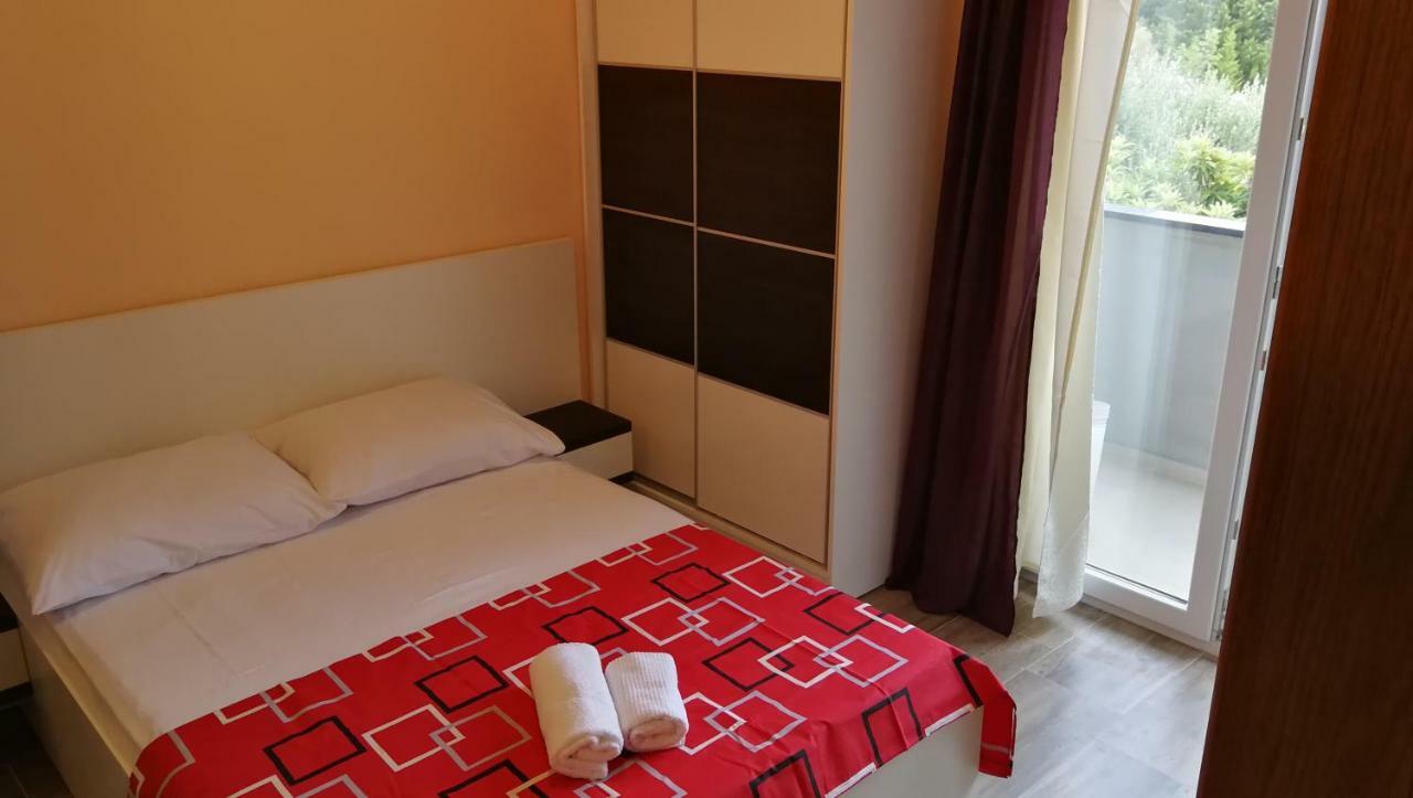 Apartmani Goga Starigrad Paklenica Luaran gambar